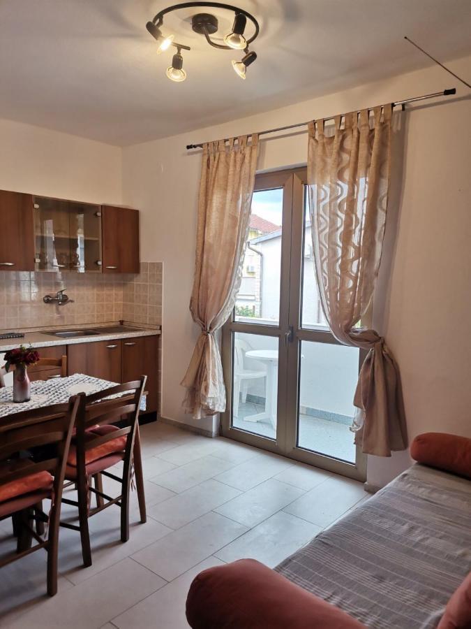Apartments Zeljka Mundanije ภายนอก รูปภาพ